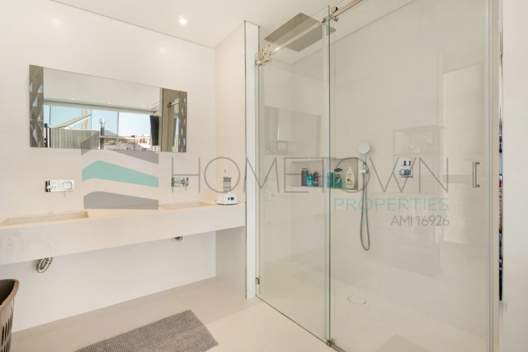 Moradia T3 para Venda em Quarteira Foto 19