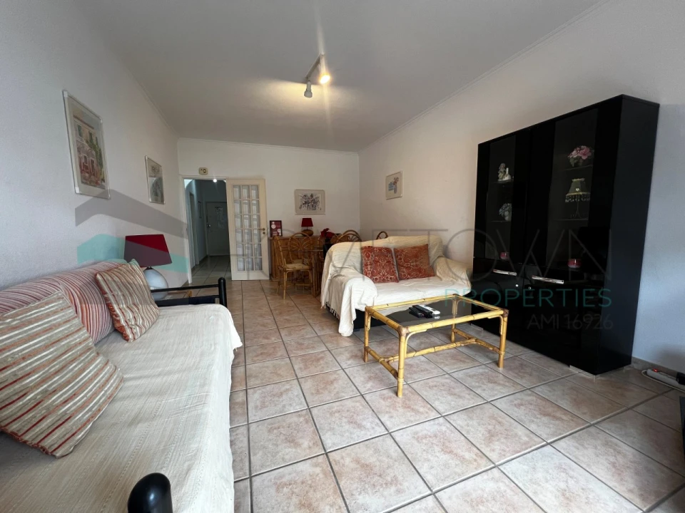 Apartamento T2 para Venda em Quarteira Foto 3