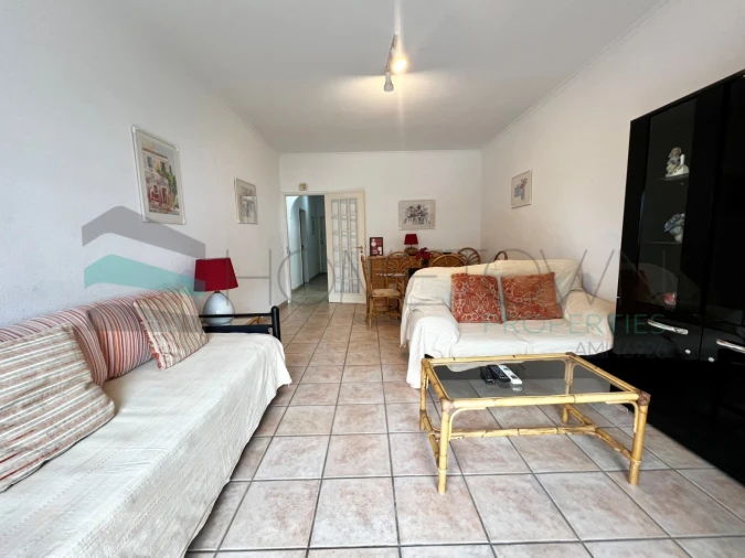 Apartamento T2 para Venda em Quarteira Foto 2