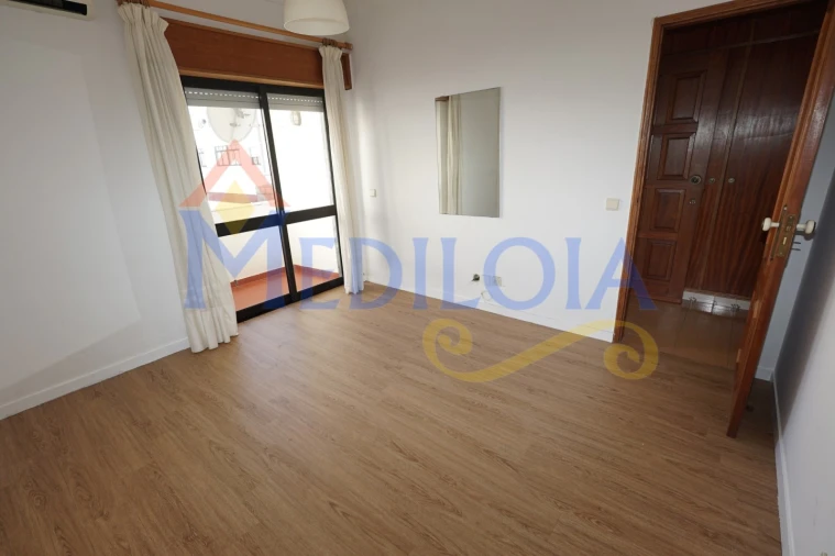 Apartamento para Venda em Vila Real de Santo Antonio Foto 2