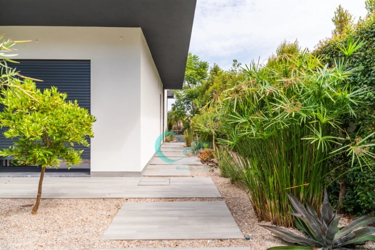 Moradia T3 para Venda em Charneca de Caparica e Sobreda Foto 8