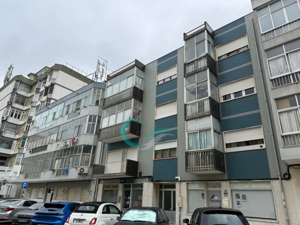 Apartamento T3 para Venda em Corroios Foto 2