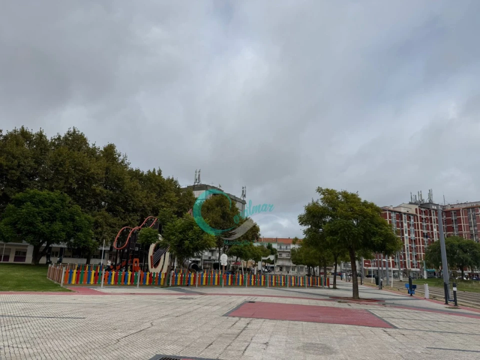 Apartamento T3 para Venda em Corroios Foto 10