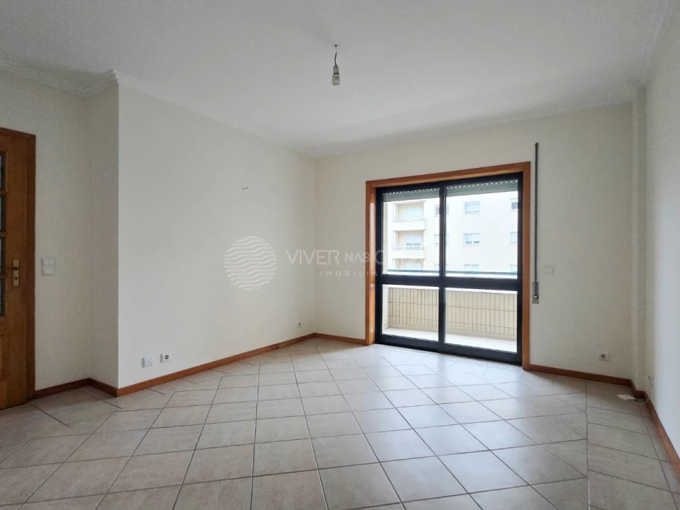 Apartamento T1 para Arrendamento em Mafamude e Vilar do Paraíso Foto 12