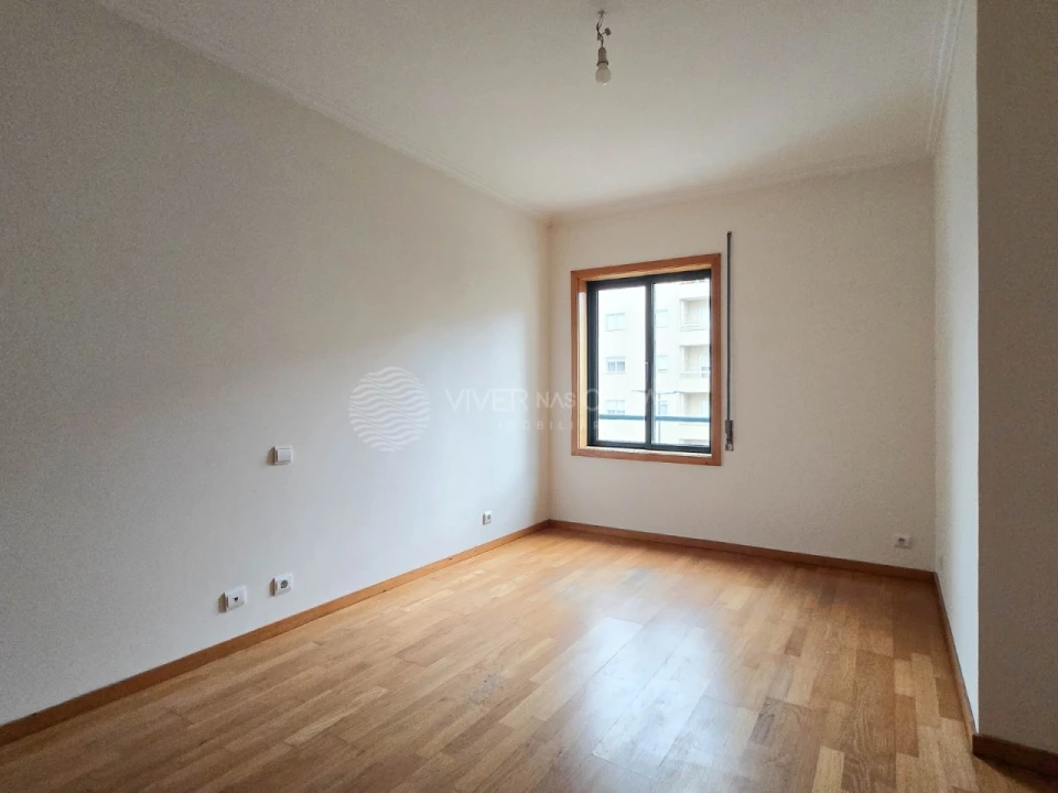 Apartamento T1 para Arrendamento em Mafamude e Vilar do Paraíso Foto 16