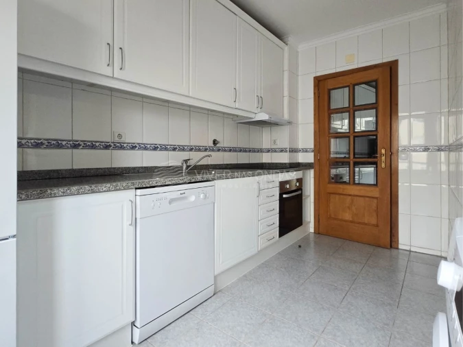 Apartamento T1 para Arrendamento em Mafamude e Vilar do Paraíso Foto 6