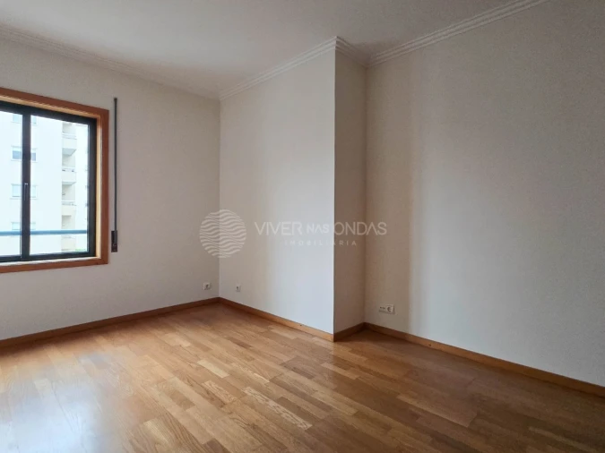 Apartamento T1 para Arrendamento em Mafamude e Vilar do Paraíso Foto 17