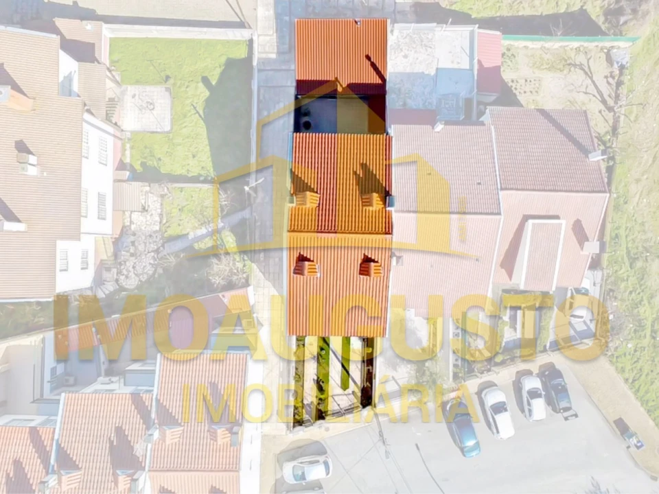 Moradia T4 para Venda em Guarda Foto 3