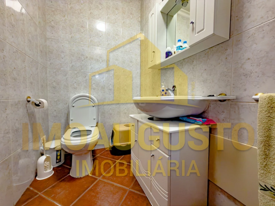 Moradia T4 para Venda em Guarda Foto 21