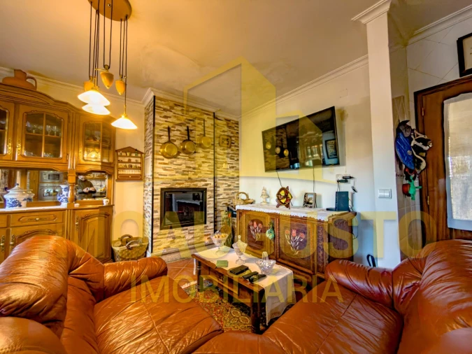 Moradia T4 para Venda em Guarda Foto 6