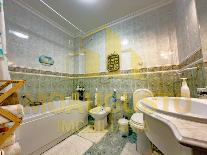 Moradia T4 para Venda em Guarda Foto 24