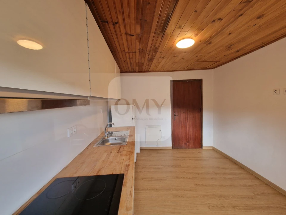 Apartamento T1 para Arrendamento em Vila Verde Foto 4