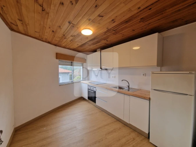 Apartamento T1 para Arrendamento em Vila Verde Foto 3