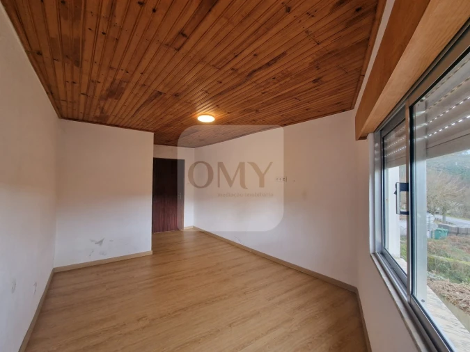 Apartamento T1 para Arrendamento em Vila Verde Foto 7