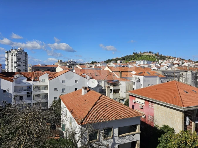 Apartamento T6 para Venda em Castelo Branco Foto 12