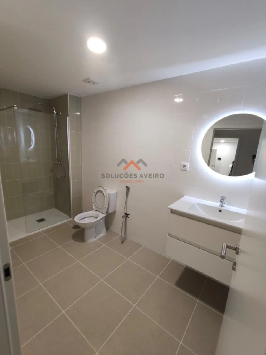 Apartamento T2 para Venda em Aradas Foto 4