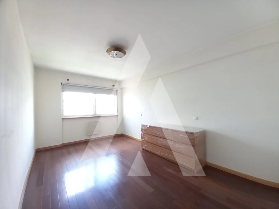 Apartamento T3 para Venda em Glória e Vera Cruz Foto 12