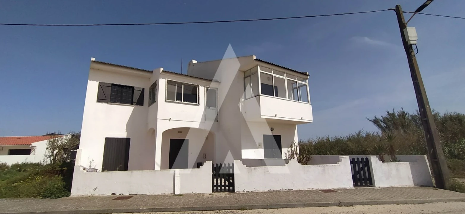 Moradia T6 para Venda em Atouguia da Baleia Foto 1