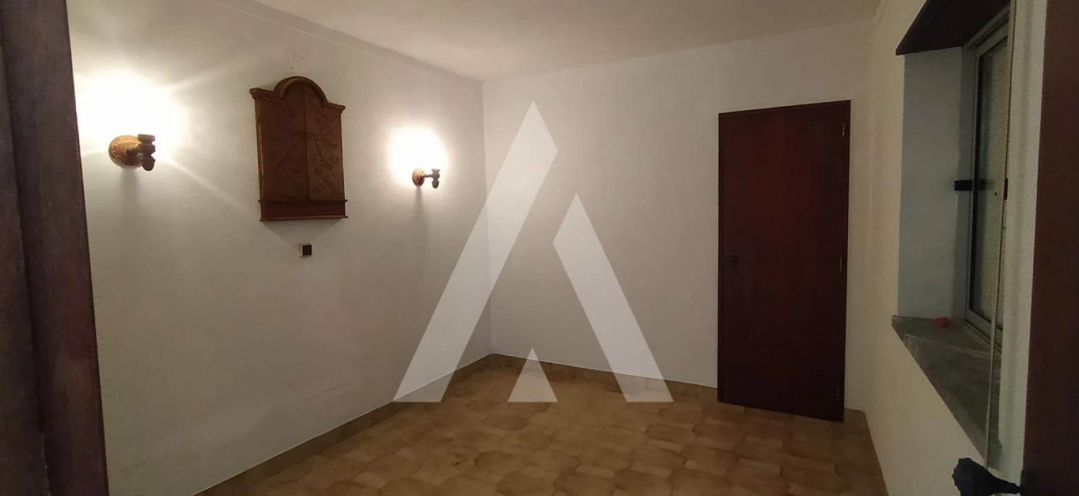 Moradia T6 para Venda em Atouguia da Baleia Foto 24