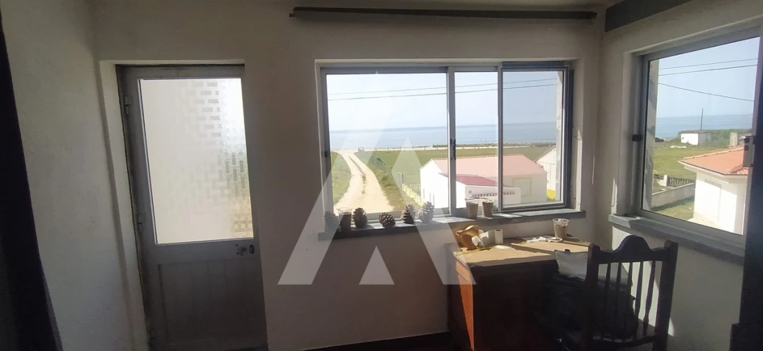 Moradia T6 para Venda em Atouguia da Baleia Foto 21