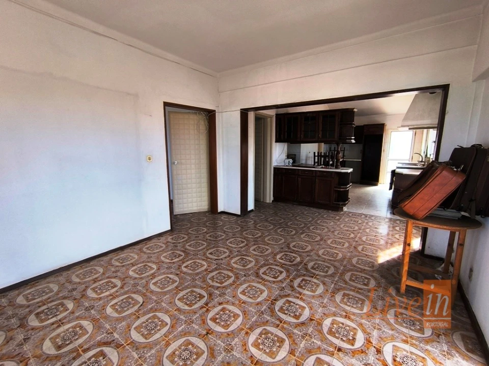 Moradia T8 para Venda em Santo Isidoro Foto 4