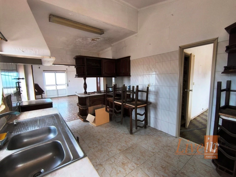 Moradia T8 para Venda em Santo Isidoro Foto 6