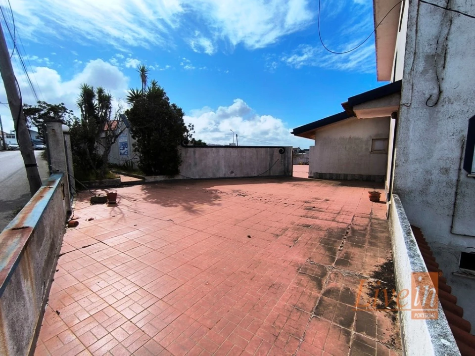 Moradia T8 para Venda em Santo Isidoro Foto 13