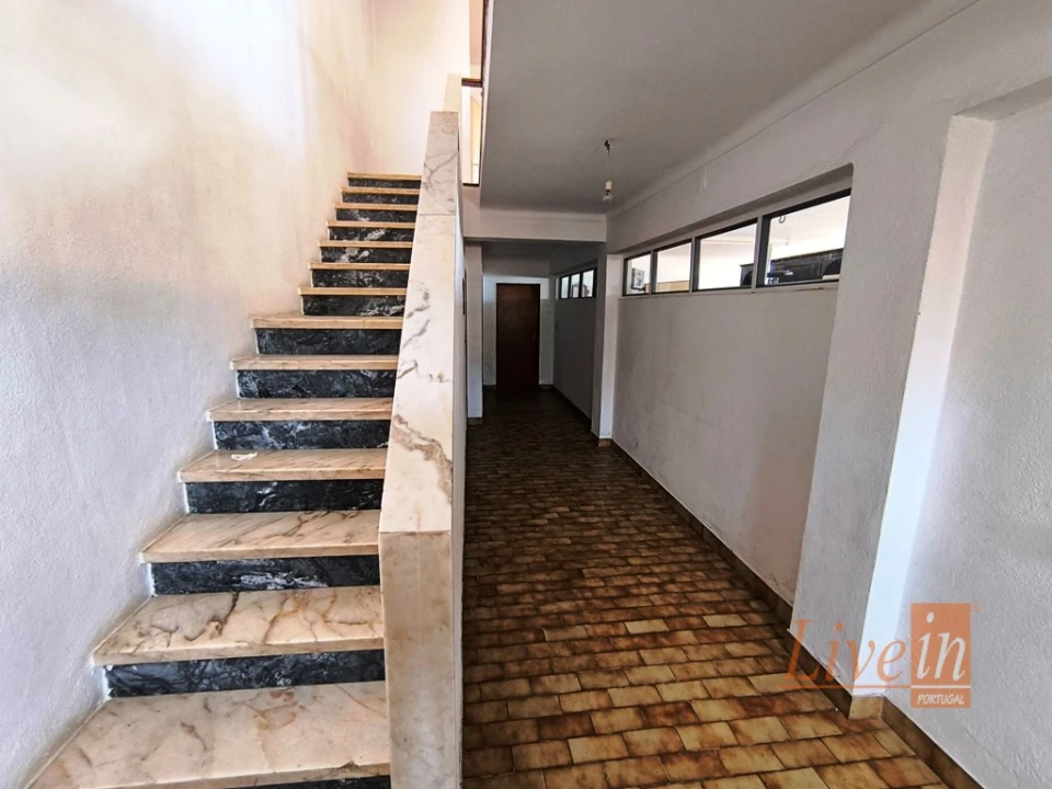 Moradia T8 para Venda em Santo Isidoro Foto 40