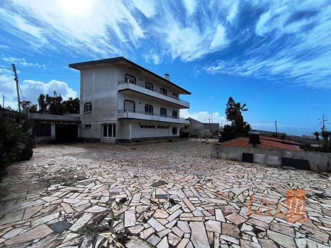 Moradia T8 para Venda em Santo Isidoro Foto 2