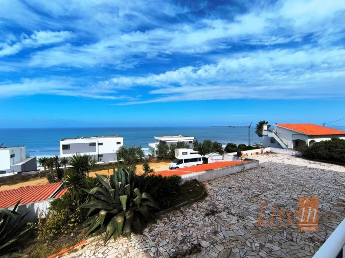 Moradia T8 para Venda em Santo Isidoro Foto 25