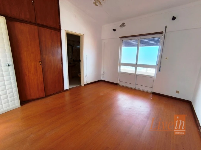 Moradia T8 para Venda em Santo Isidoro Foto 28