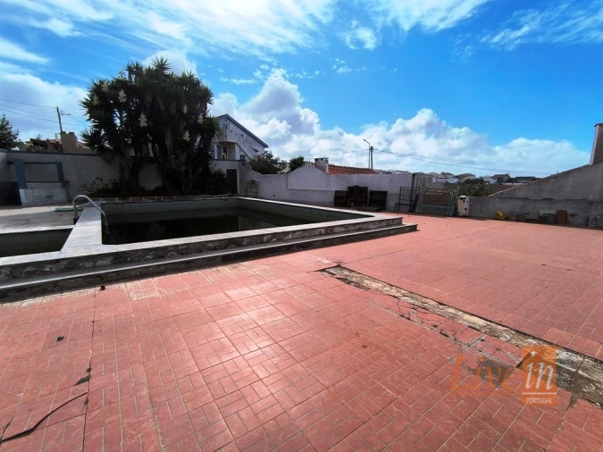 Moradia T8 para Venda em Santo Isidoro Foto 47