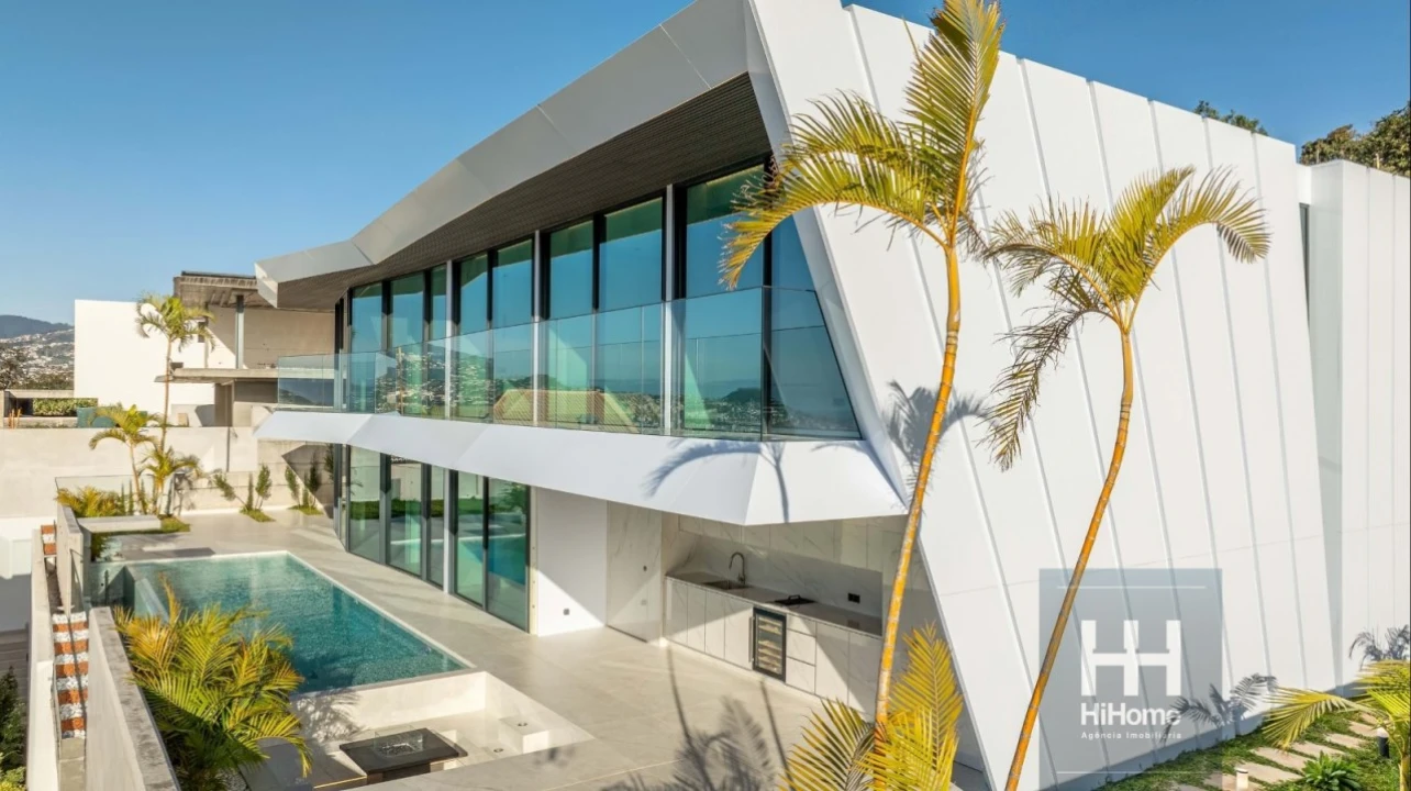 Moradia T4 para Venda em Funchal (Santa Maria Maior) Foto 3