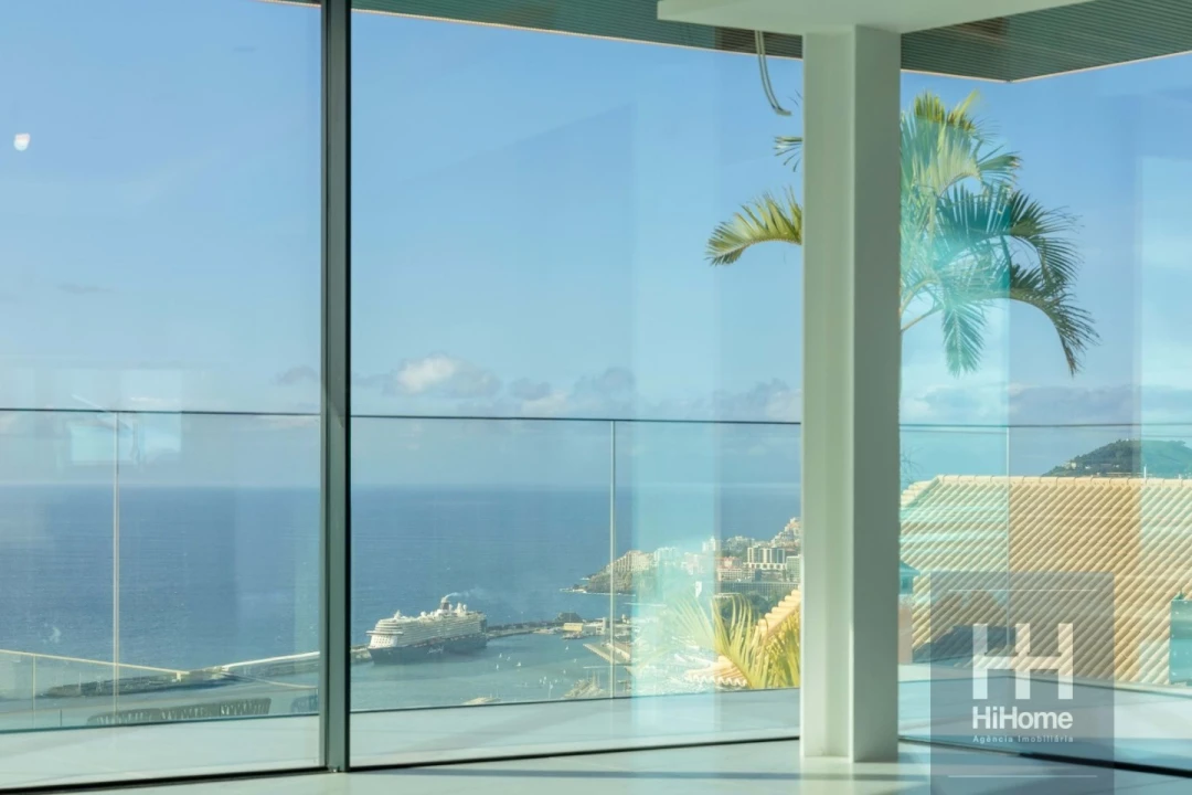 Moradia T4 para Venda em Funchal (Santa Maria Maior) Foto 8