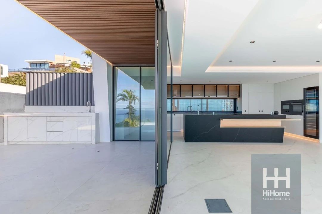 Moradia T4 para Venda em Funchal (Santa Maria Maior) Foto 20