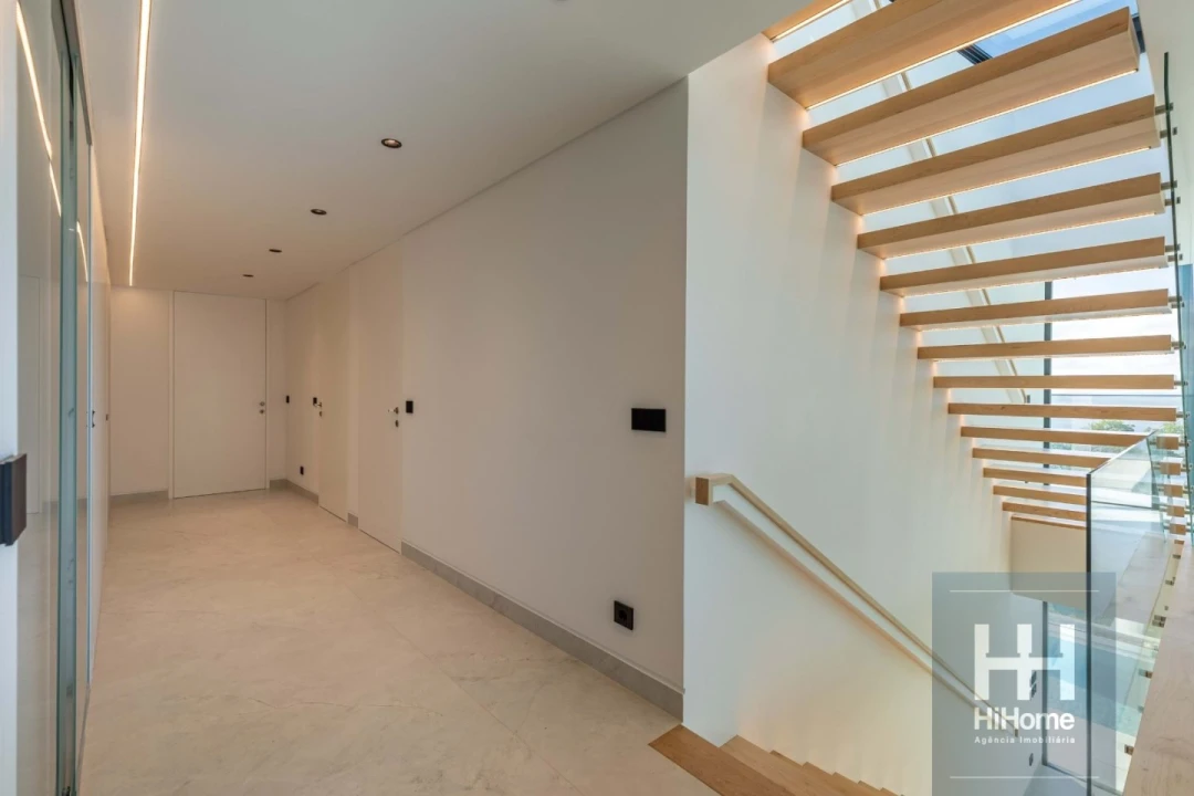 Moradia T4 para Venda em Funchal (Santa Maria Maior) Foto 24