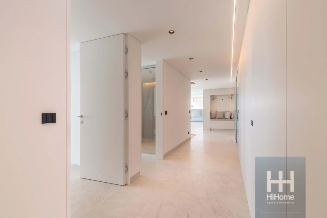 Moradia T4 para Venda em Funchal (Santa Maria Maior) Foto 25