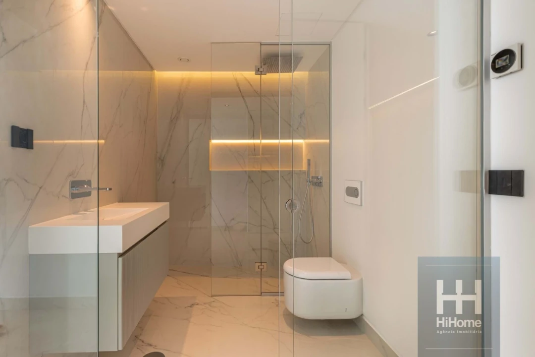 Moradia T4 para Venda em Funchal (Santa Maria Maior) Foto 27