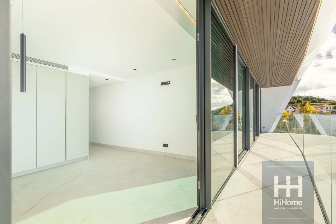 Moradia T4 para Venda em Funchal (Santa Maria Maior) Foto 33