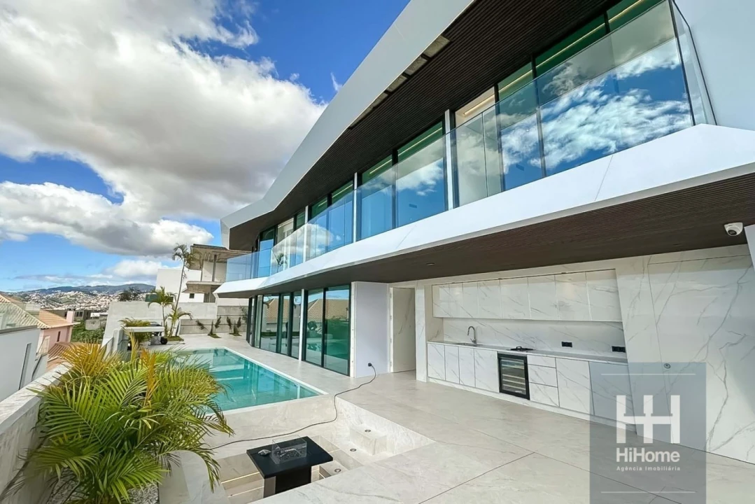 Moradia T4 para Venda em Funchal (Santa Maria Maior) Foto 52