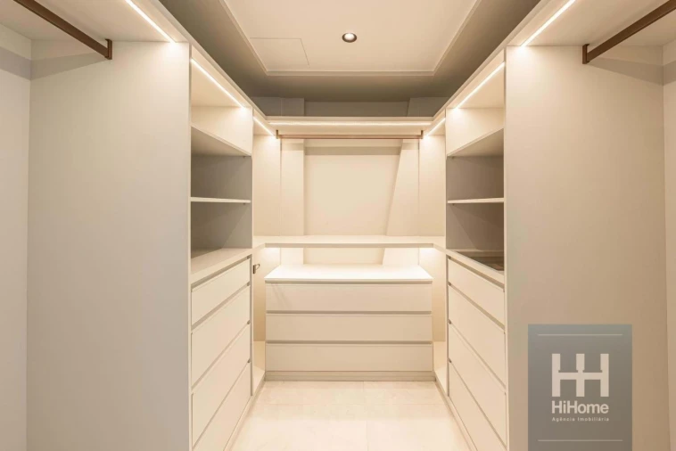 Moradia T4 para Venda em Funchal (Santa Maria Maior) Foto 37