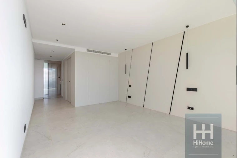 Moradia T4 para Venda em Funchal (Santa Maria Maior) Foto 38