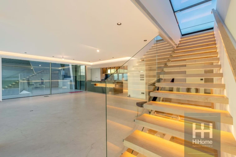 Moradia T4 para Venda em Funchal (Santa Maria Maior) Foto 41