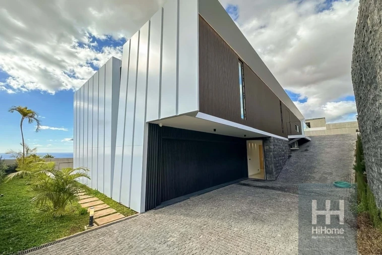 Moradia T4 para Venda em Funchal (Santa Maria Maior) Foto 53