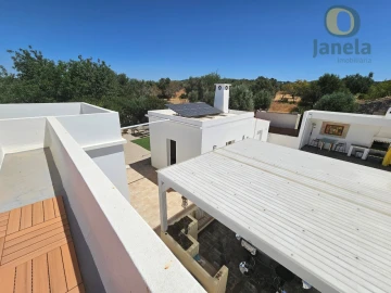 Moradia T3 para Venda em Santa Barbara de Nexe