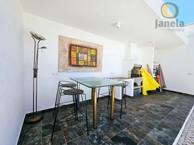 Moradia T3 para Venda em Santa Barbara de Nexe Foto 6