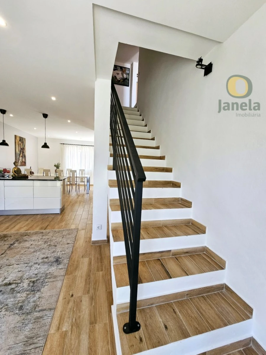 Moradia T3 para Venda em Santa Barbara de Nexe Foto 17