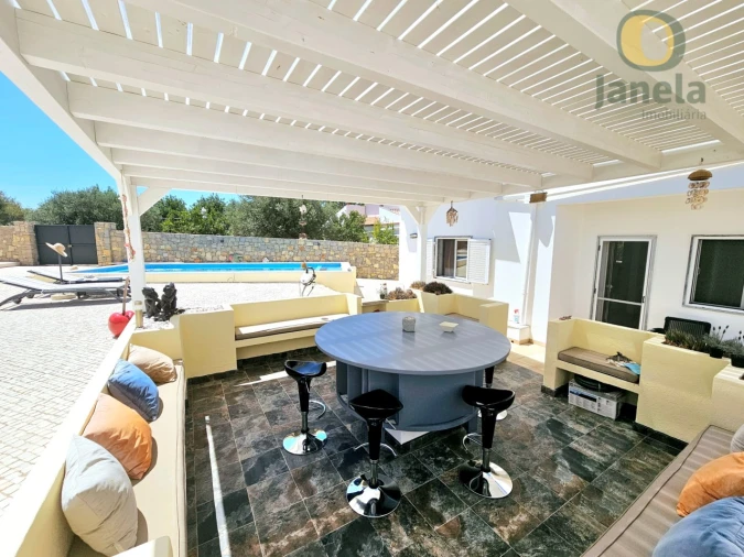 Moradia T3 para Venda em Santa Barbara de Nexe Foto 31