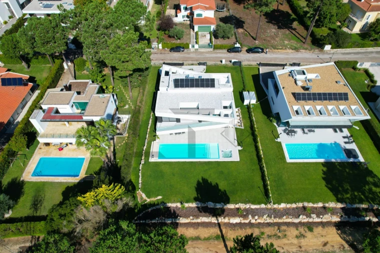 Moradia T4 para Arrendamento em Charneca de Caparica e Sobreda Foto 4