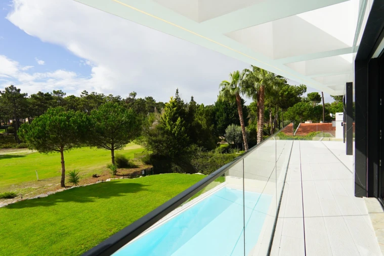 Moradia T4 para Arrendamento em Charneca de Caparica e Sobreda Foto 51